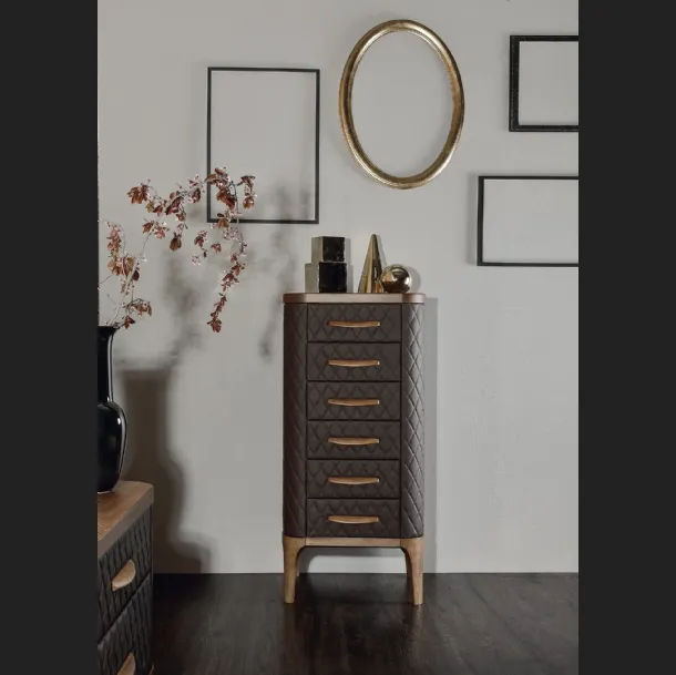 Cassettiera Tiffany con frontale rivestito in pelle di Tonin Casa