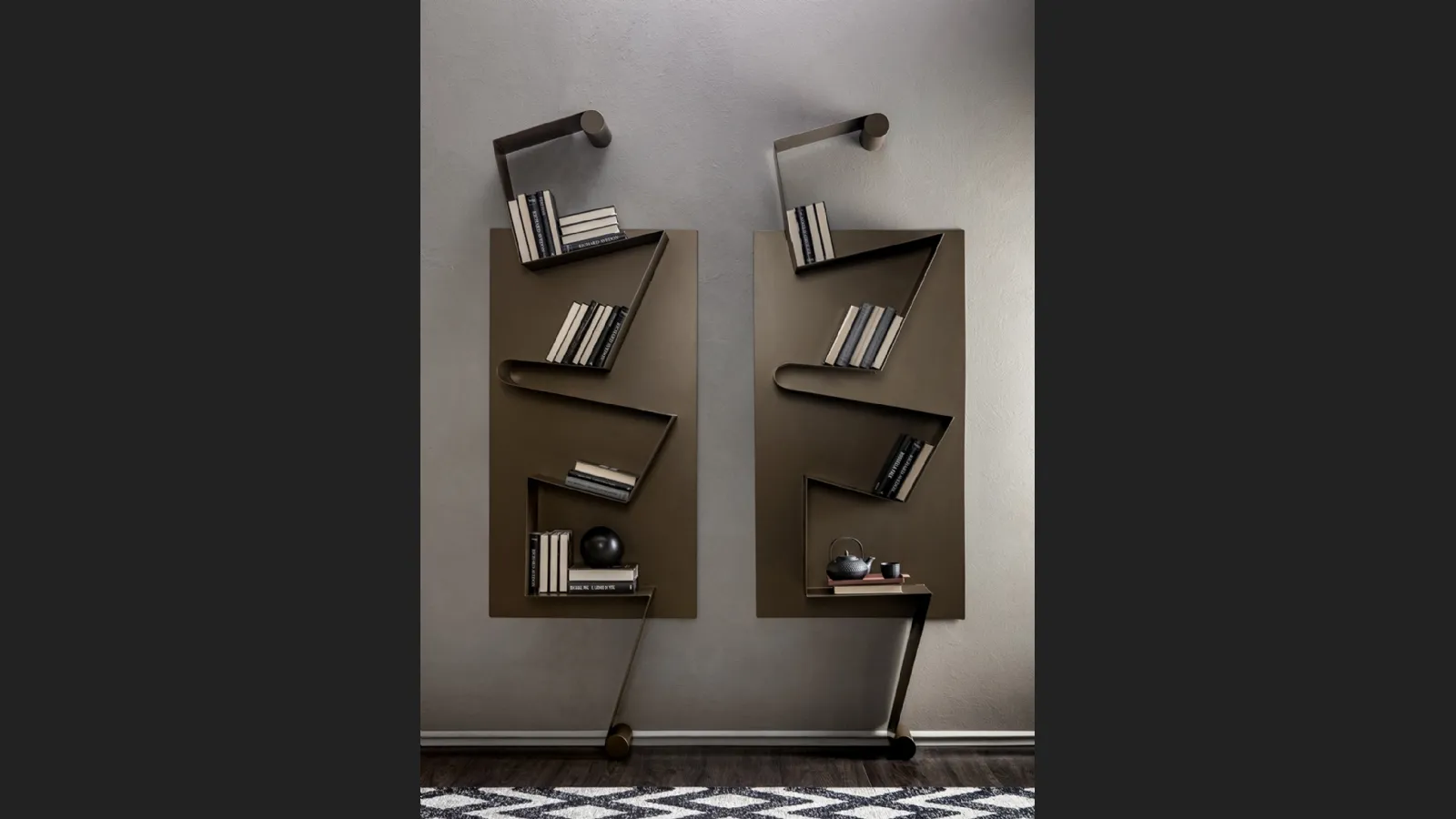 Libreria di design in metallo Nota di Tonin Casa