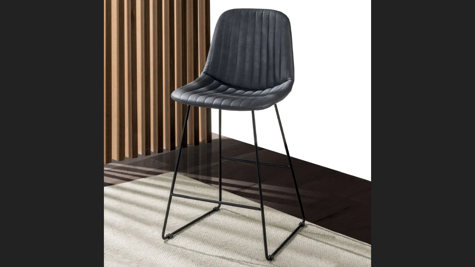 Sgabello Cinquecento Stool a slitta di La Seggiola