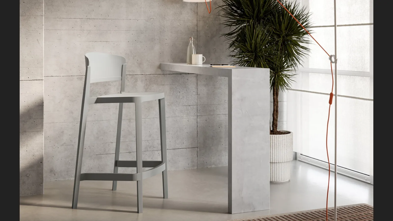 Sgabello Iris in tecnopolimero di Arredo3