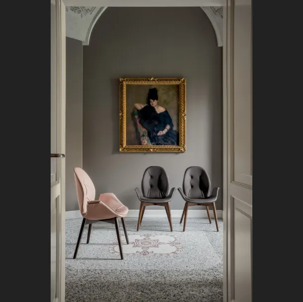 Sedia Sorrento con seduta rivestita in pelle di Tonin Casa