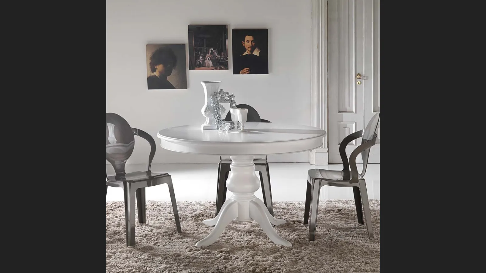 Tavolo rotondo allungabile Re-Style impiallacciato tanganika in tinta con base in Faggio massello laccato bianco uniforme di La Seggiola
