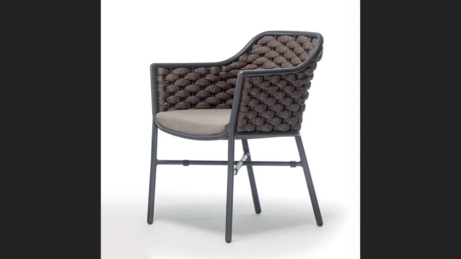 Poltroncina Nice P con struttura in alluminio e corda poliestere con gomma interna di La Seggiola